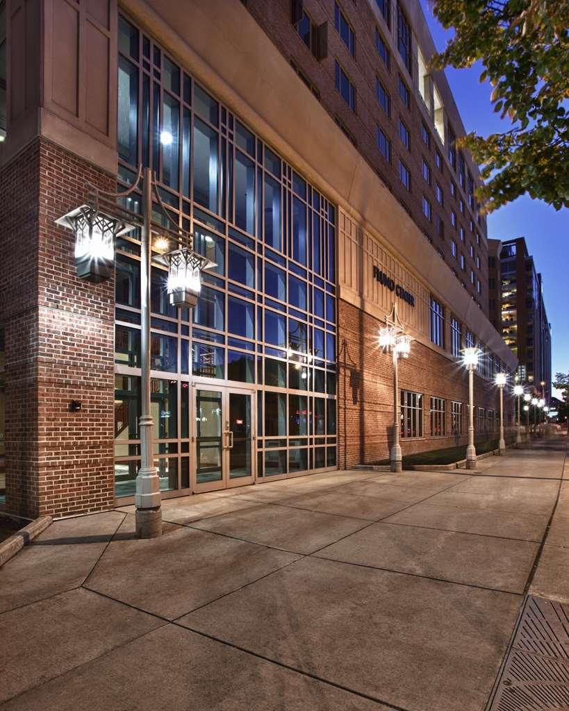 Hotel Fluno Center à Madison Extérieur photo